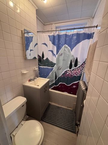 85 Phillips St. 7, Boston, MA 02114