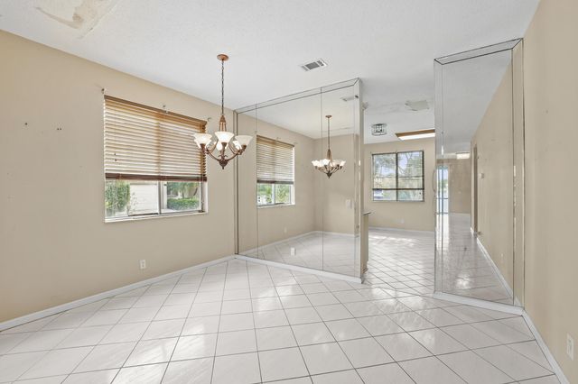6797 Via Regina 4, Boca Raton, FL 33433