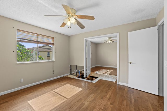 6797 Via Regina 4, Boca Raton, FL 33433