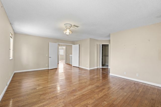 6797 Via Regina 4, Boca Raton, FL 33433