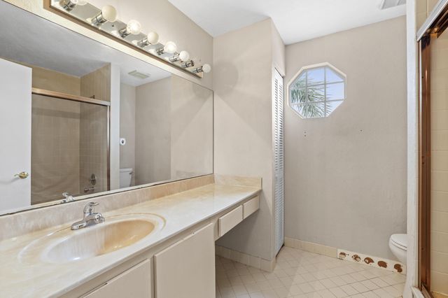 6797 Via Regina 4, Boca Raton, FL 33433
