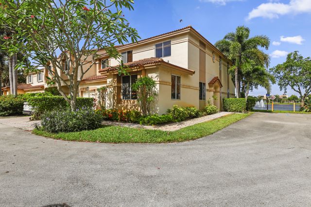 6797 Via Regina 4, Boca Raton, FL 33433