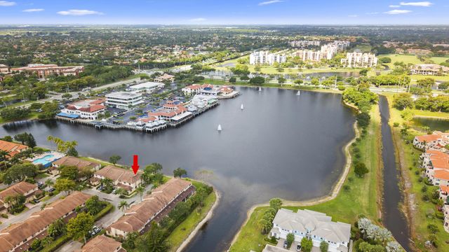 6797 Via Regina 4, Boca Raton, FL 33433