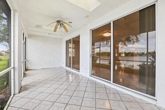 6797 Via Regina 4, Boca Raton, FL 33433