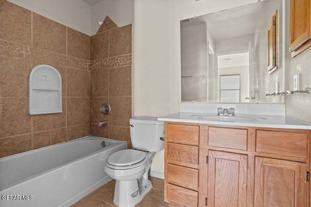 5740 Saluki Drive B, El Paso, TX 79924