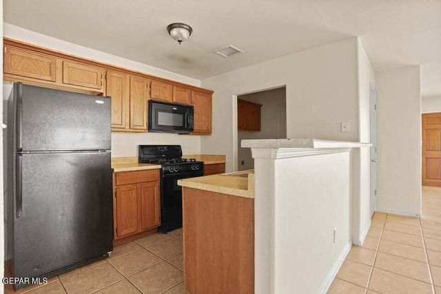 5740 Saluki Drive B, El Paso, TX 79924