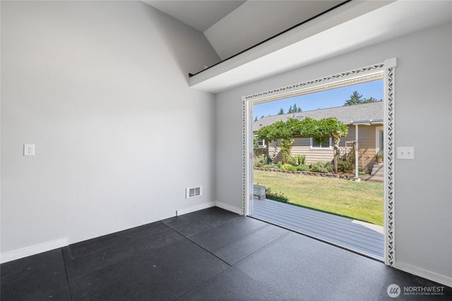 4004 50th Street Ct E, Tacoma, WA 98443