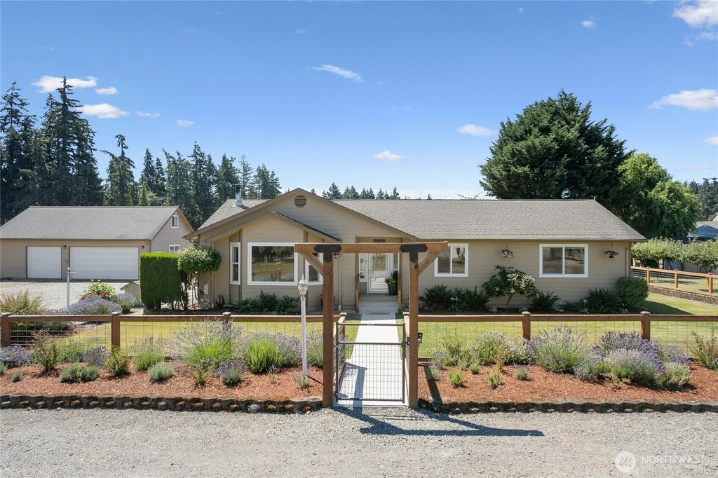 4004 50th Street Ct E, Tacoma, WA 98443