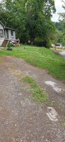 425 Twomey Rd, Centerville, TN 37033