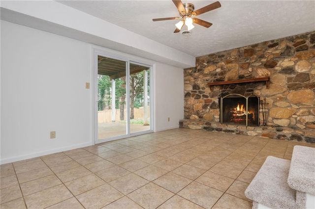 35 Simpson NE Drive, Kennesaw, GA 30144