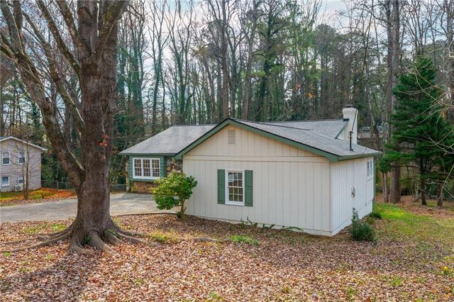 35 Simpson NE Drive, Kennesaw, GA 30144