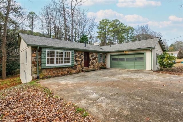 35 Simpson NE Drive, Kennesaw, GA 30144