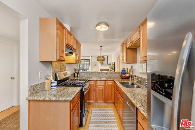 2337 Oak Street 4, Santa Monica, CA 90405