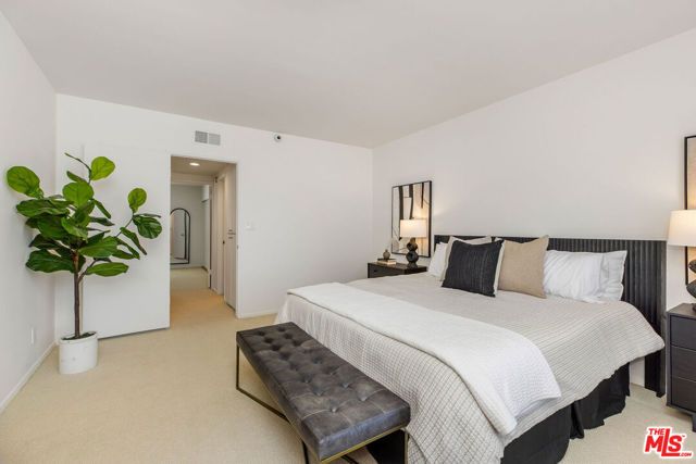 2337 Oak Street 4, Santa Monica, CA 90405