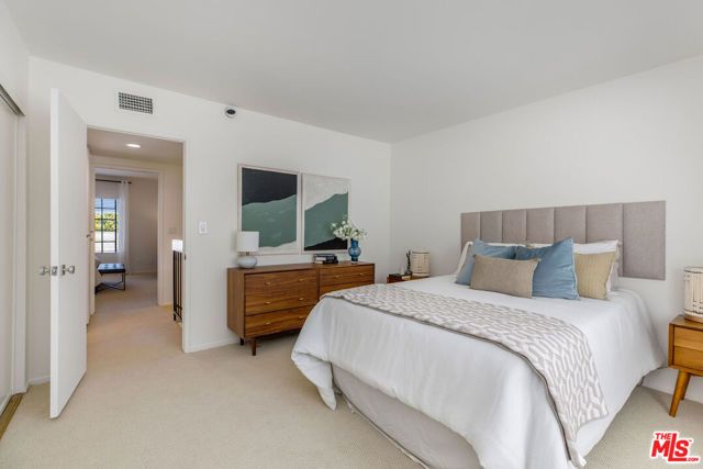 2337 Oak Street 4, Santa Monica, CA 90405