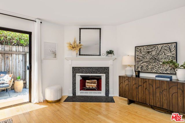 2337 Oak Street 4, Santa Monica, CA 90405