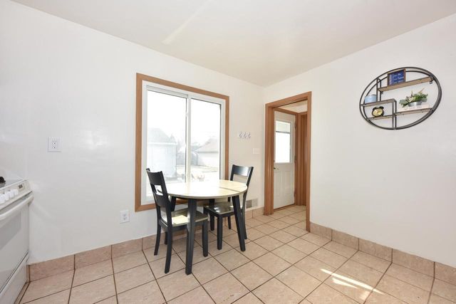 6509 W Warnimont AVENUE, Milwaukee, WI 53220