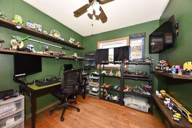 6509 W Warnimont AVENUE, Milwaukee, WI 53220