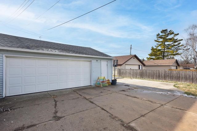 6509 W Warnimont AVENUE, Milwaukee, WI 53220