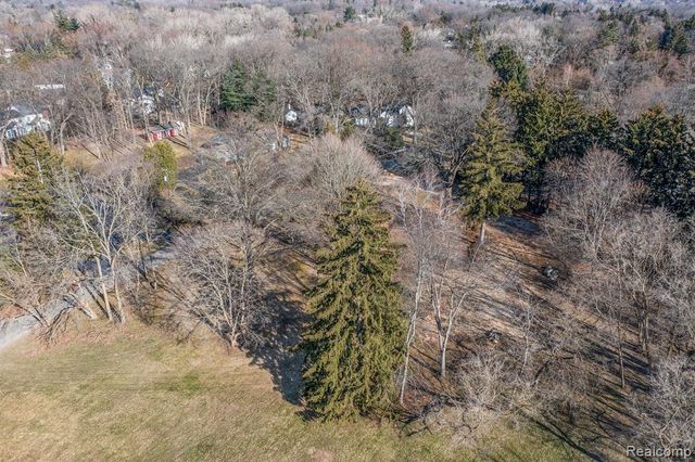 31050 Briarcliff Road, Franklin, MI 48025