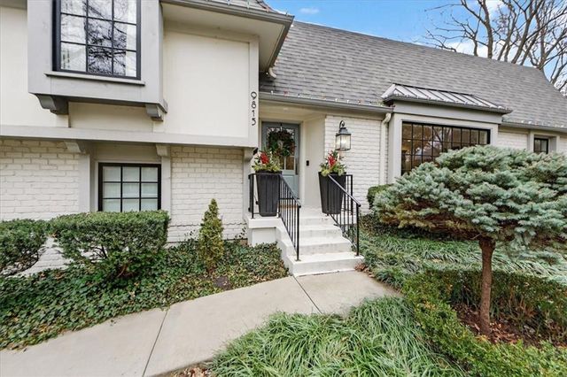 9815 Belinder Road, Leawood, KS 66206