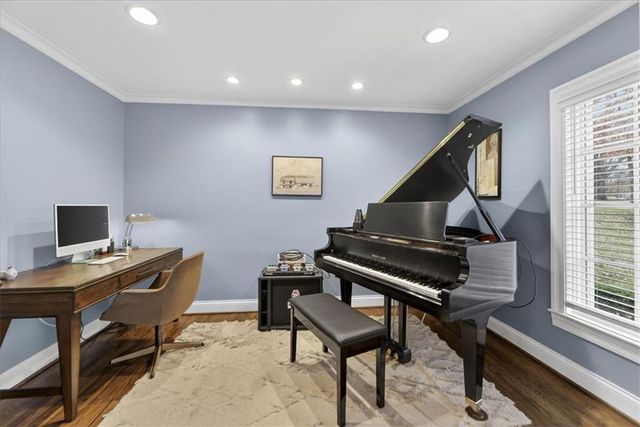 9815 Belinder Road, Leawood, KS 66206