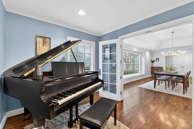 9815 Belinder Road, Leawood, KS 66206