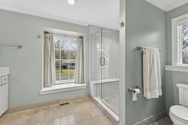 9815 Belinder Road, Leawood, KS 66206