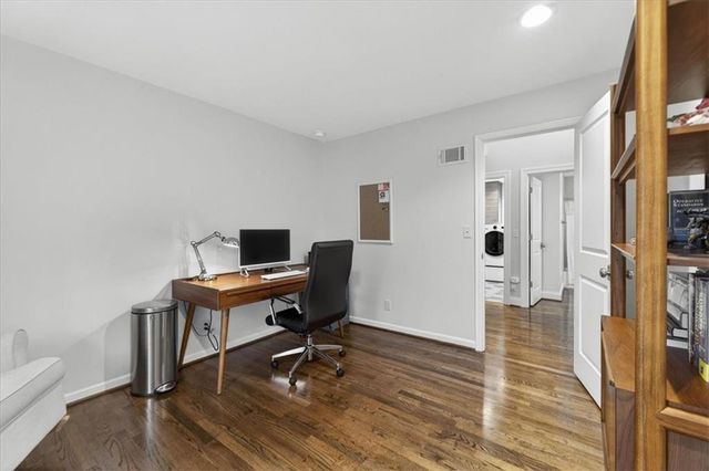 9815 Belinder Road, Leawood, KS 66206