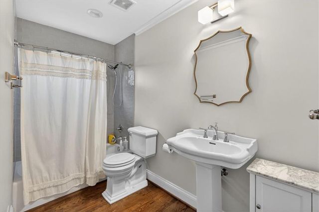 9815 Belinder Road, Leawood, KS 66206