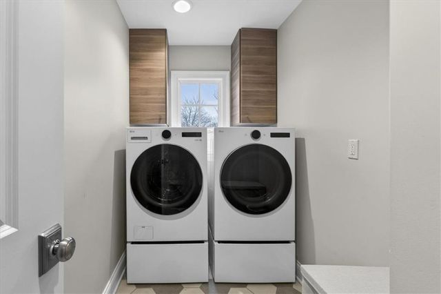 9815 Belinder Road, Leawood, KS 66206