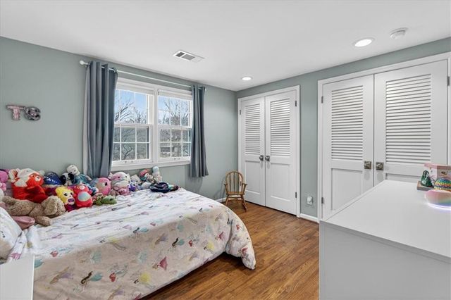 9815 Belinder Road, Leawood, KS 66206