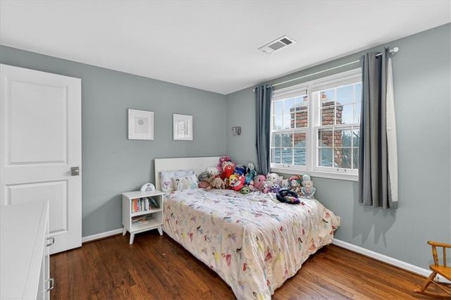 9815 Belinder Road, Leawood, KS 66206