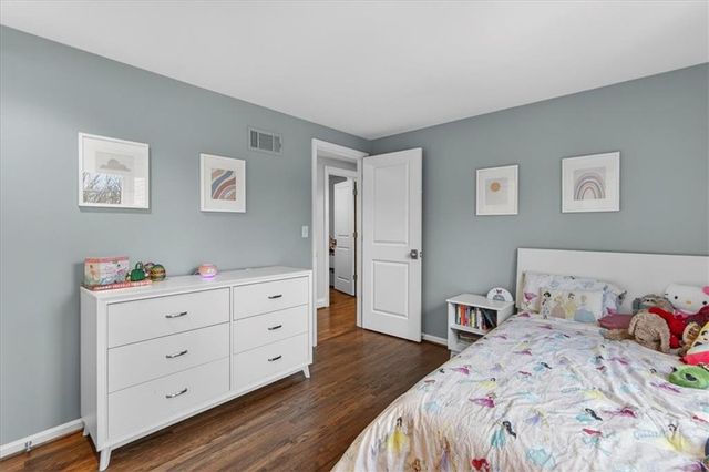 9815 Belinder Road, Leawood, KS 66206