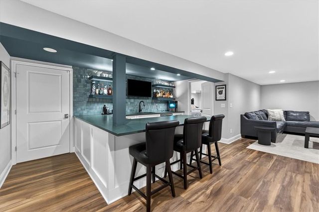 9815 Belinder Road, Leawood, KS 66206