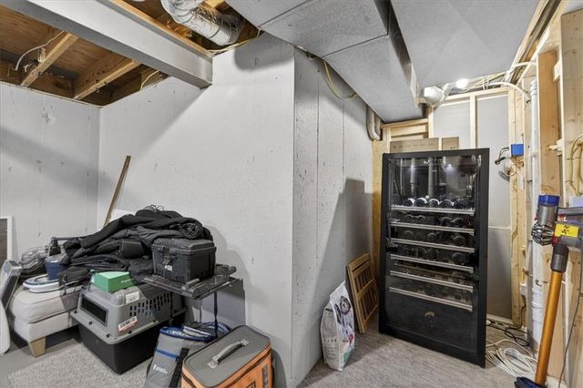 9815 Belinder Road, Leawood, KS 66206