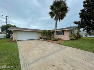 3030 Stanford Avenue, Daytona Beach, FL 32118