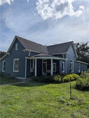 300 S Central Street, Buckner, MO 64016