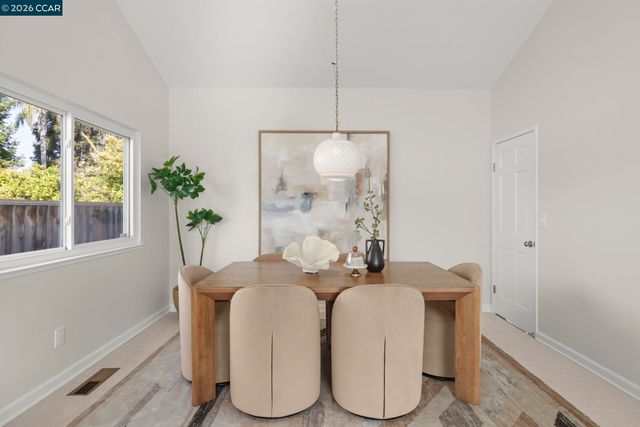 324 York Court, Walnut Creek, CA 94598