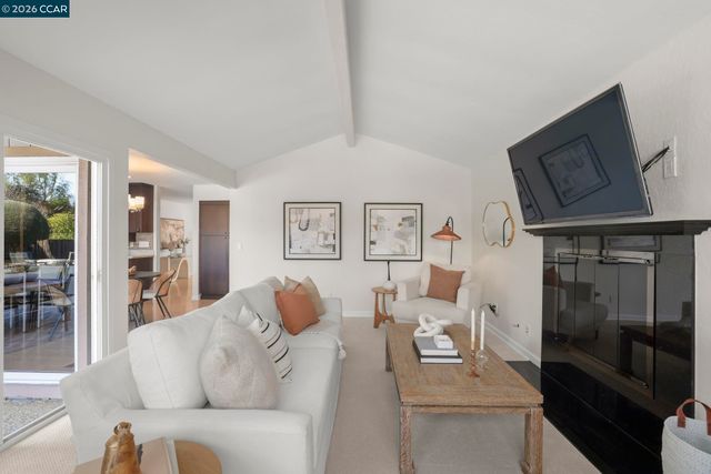 324 York Court, Walnut Creek, CA 94598