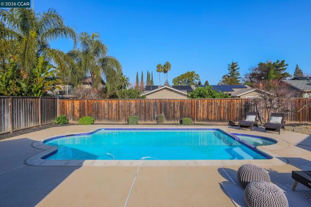 324 York Court, Walnut Creek, CA 94598