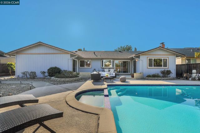 324 York Court, Walnut Creek, CA 94598