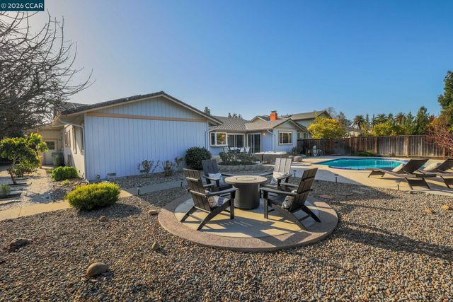 324 York Court, Walnut Creek, CA 94598