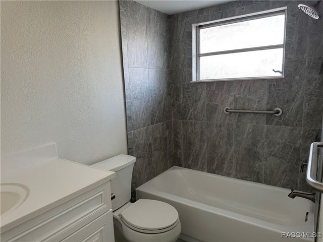 11604 W Bayshore Drive, Crystal River, FL 34429