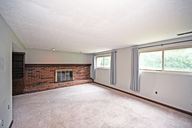 7868 Quail Hollow Court, West Chester, OH 45069