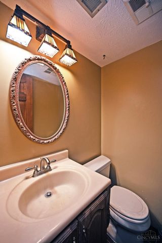 7868 Quail Hollow Court, West Chester, OH 45069