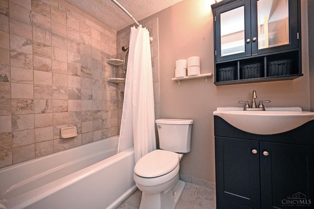 7868 Quail Hollow Court, West Chester, OH 45069