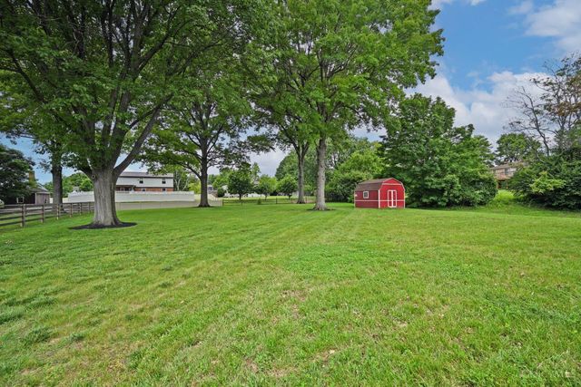 7868 Quail Hollow Court, West Chester, OH 45069