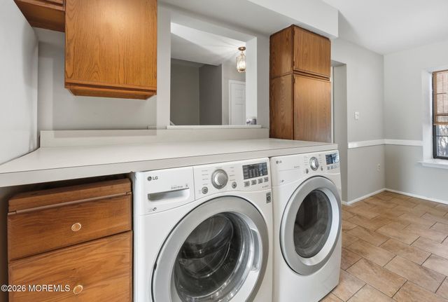 2305 Gulfstream Way, Toms River, NJ 08755