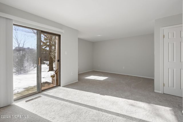 2305 Gulfstream Way, Toms River, NJ 08755